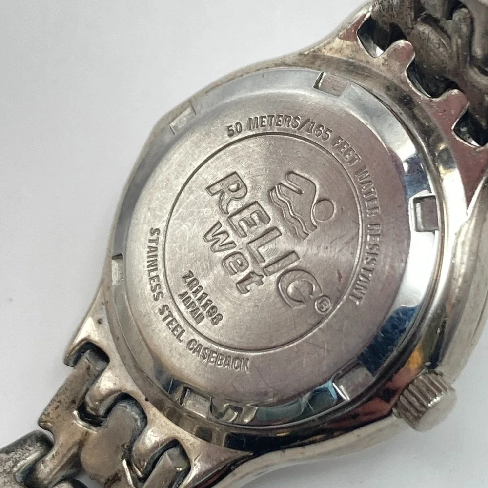 Relic Wet Womens Watch 27mm Silver Tone Date 50M Diver ZR11198 New Battery 6.25